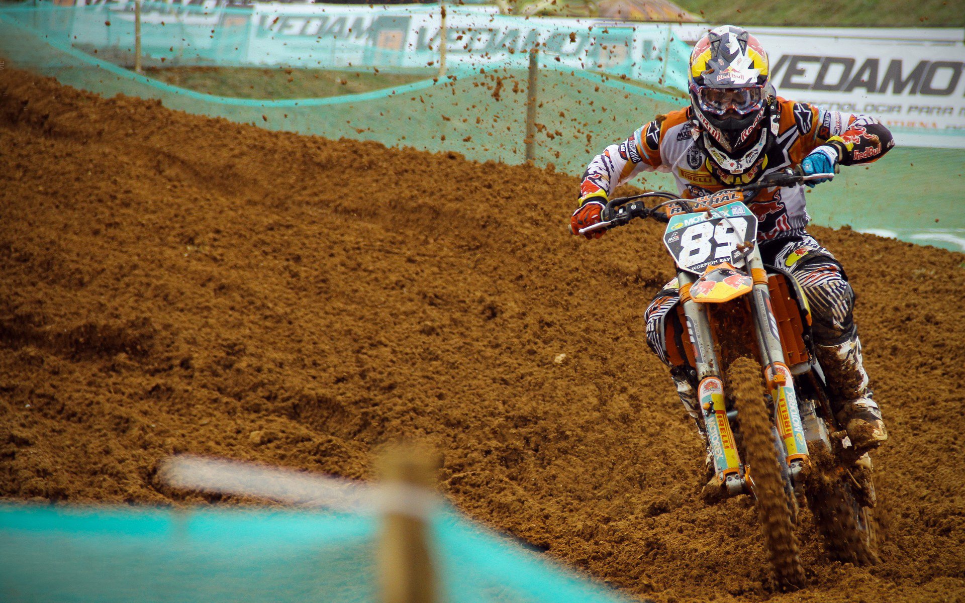 开云电竞在线-守门员的“天神下凡”：不可思议的扑救瞬间，守门员动画